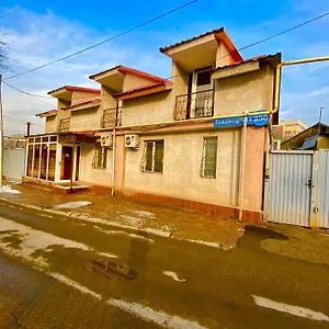 بيت شباب Esentai, الماتي